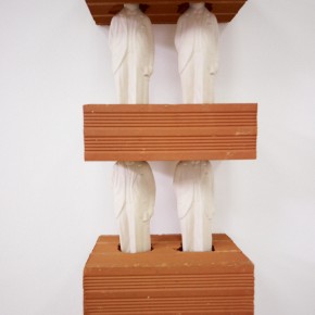 El objeto específico "Stacks" | 2012 | Acuarela sobre papel | 40 x 30 cm | Escultura de bloques de arcilla y cerámica | 185,5 x 30 x 20 cm