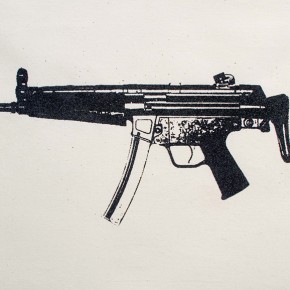 H&K Mp5 Navy | De la serie "Las armas no matan" | 2011-13 | Serigrafía con pólvora de armamento sobre lienzo, casquillos de 9mm y cartuchos de escopetas