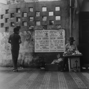 13. Lidiando. De la serie Lucha demasiado libre | 1967-2014 | Tomada en el Palacio de Deportes de Caracas en 1967 | Primera copia 2014 | Edición de 3 + PA | Sales de plata sobre gelatina | 8 x 10’